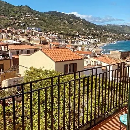 B&B Il Pino E La Rosa 체팔루