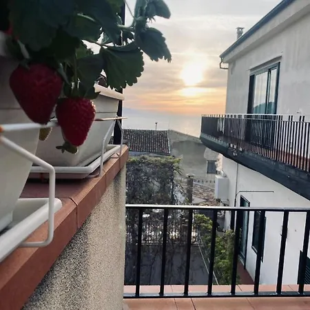 Il Pino E La Rosa * Cefalù